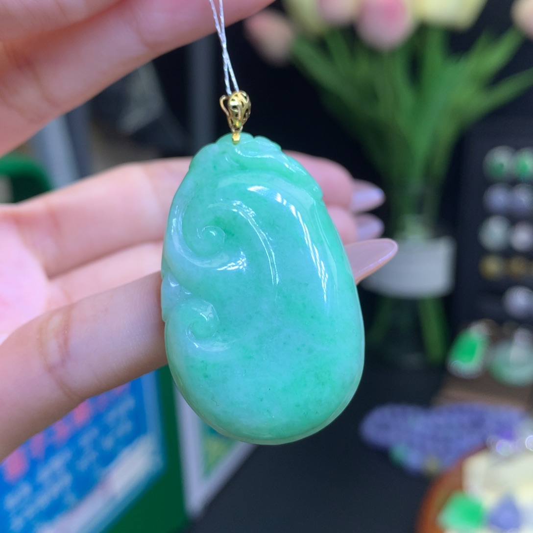 翡翠颈饰18K金镶嵌天然