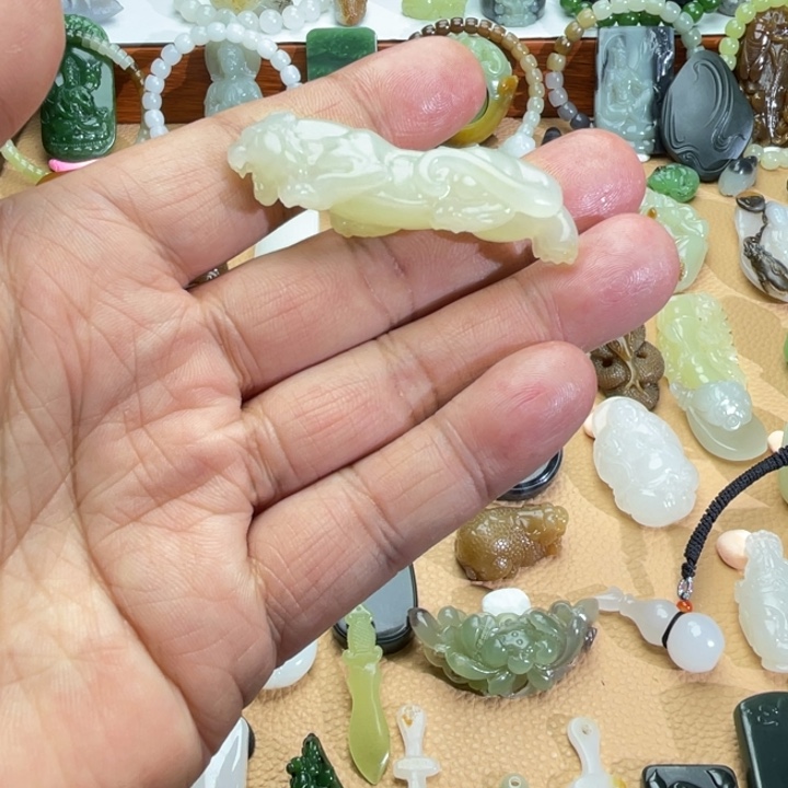 和田玉颈饰未镶嵌定制款