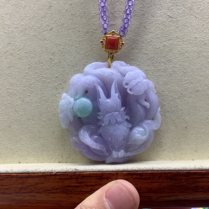 翡翠吊坠(赠链)未镶嵌