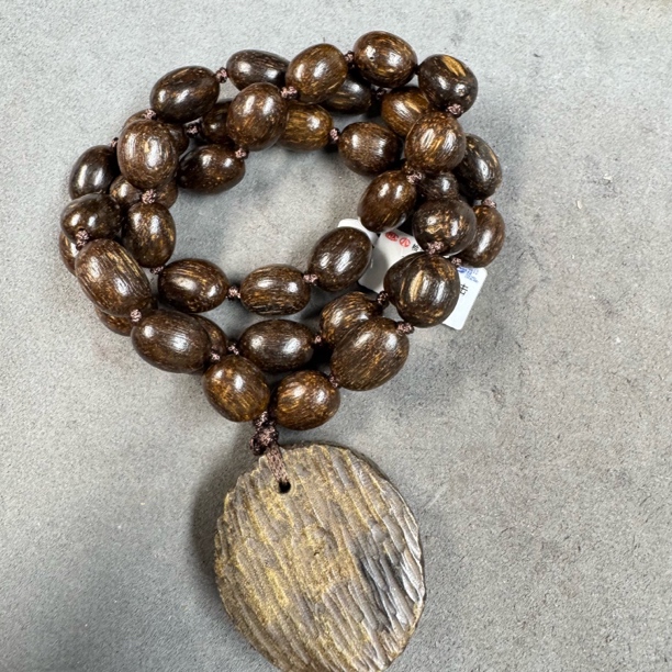 B401沉木随型吊坠