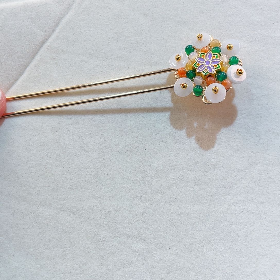 翡翠颈饰未镶嵌发簪