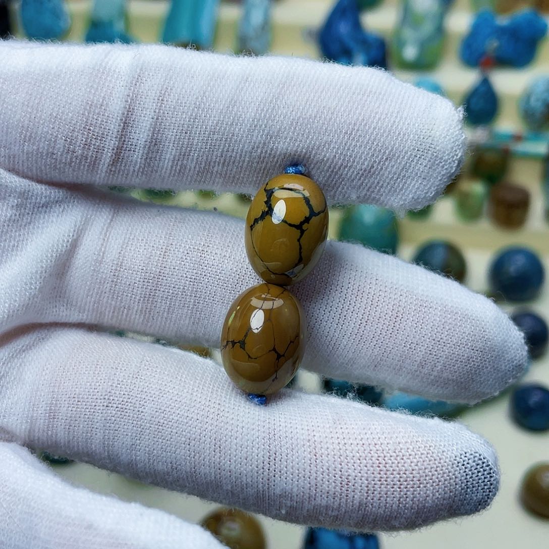 绿松石颈饰未镶嵌