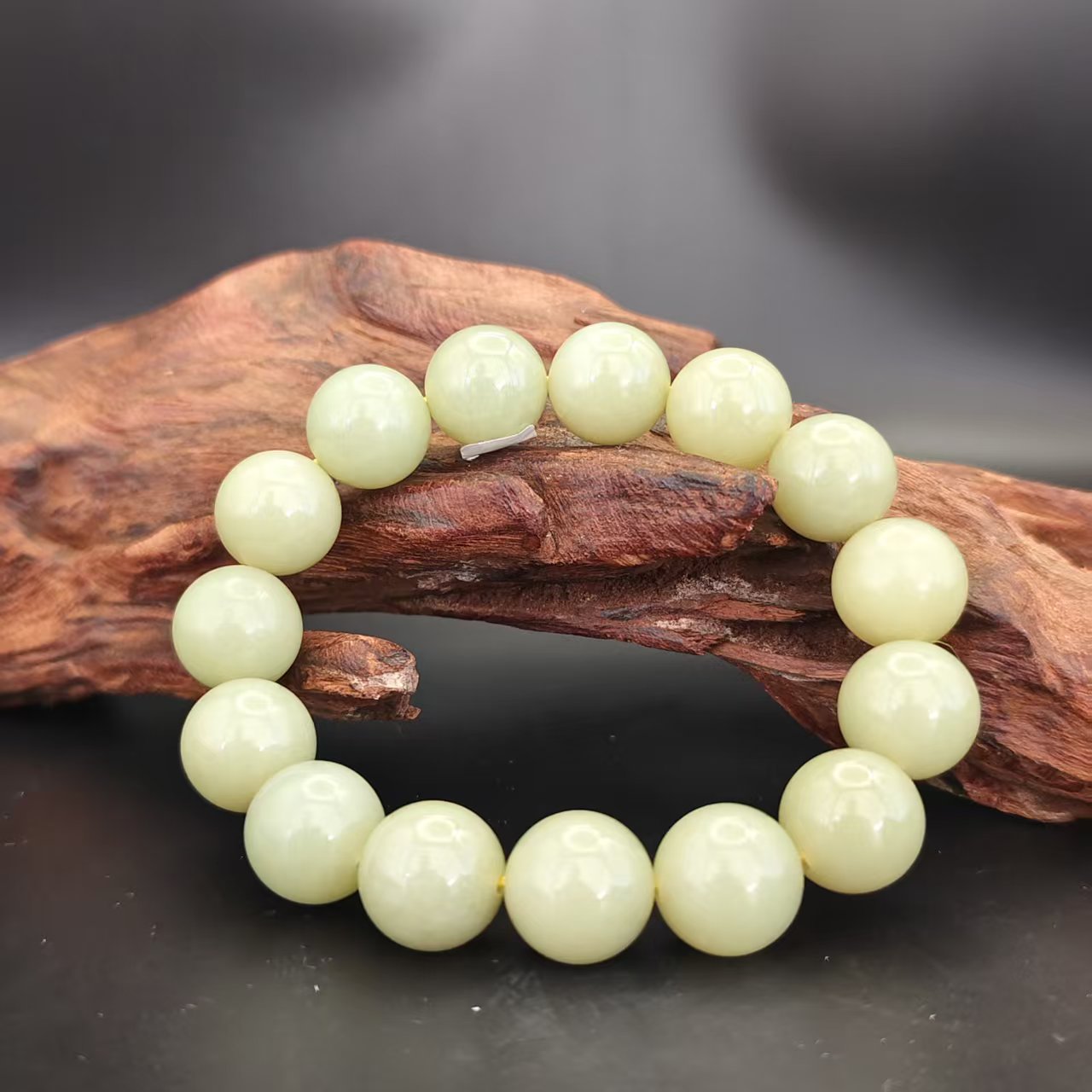 Q和田玉黄口圆珠手串（卡14）0695