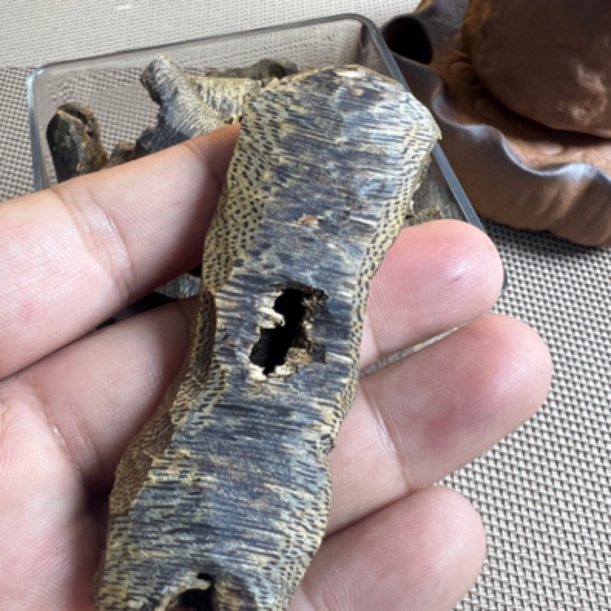 沉香透顶绿老料熏香上炉块料九分沉高结油棋楠原材料