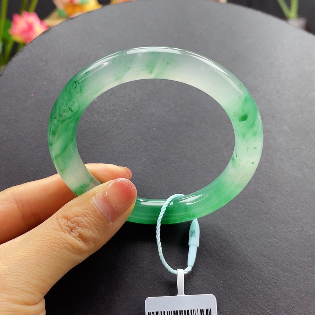 石英质玉手镯未镶嵌54佳