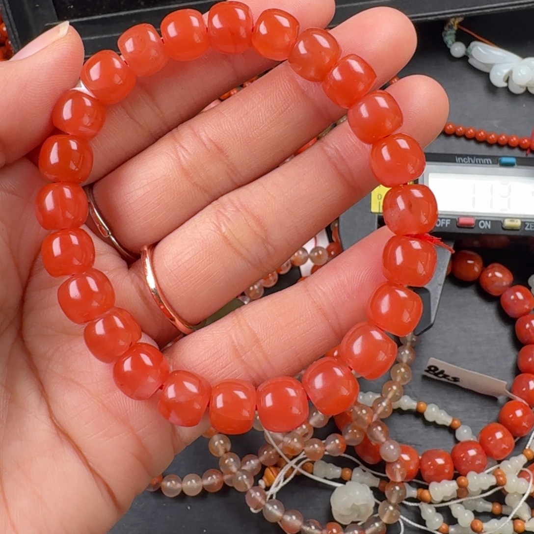 南红玛瑙未镶嵌珠宝奇石