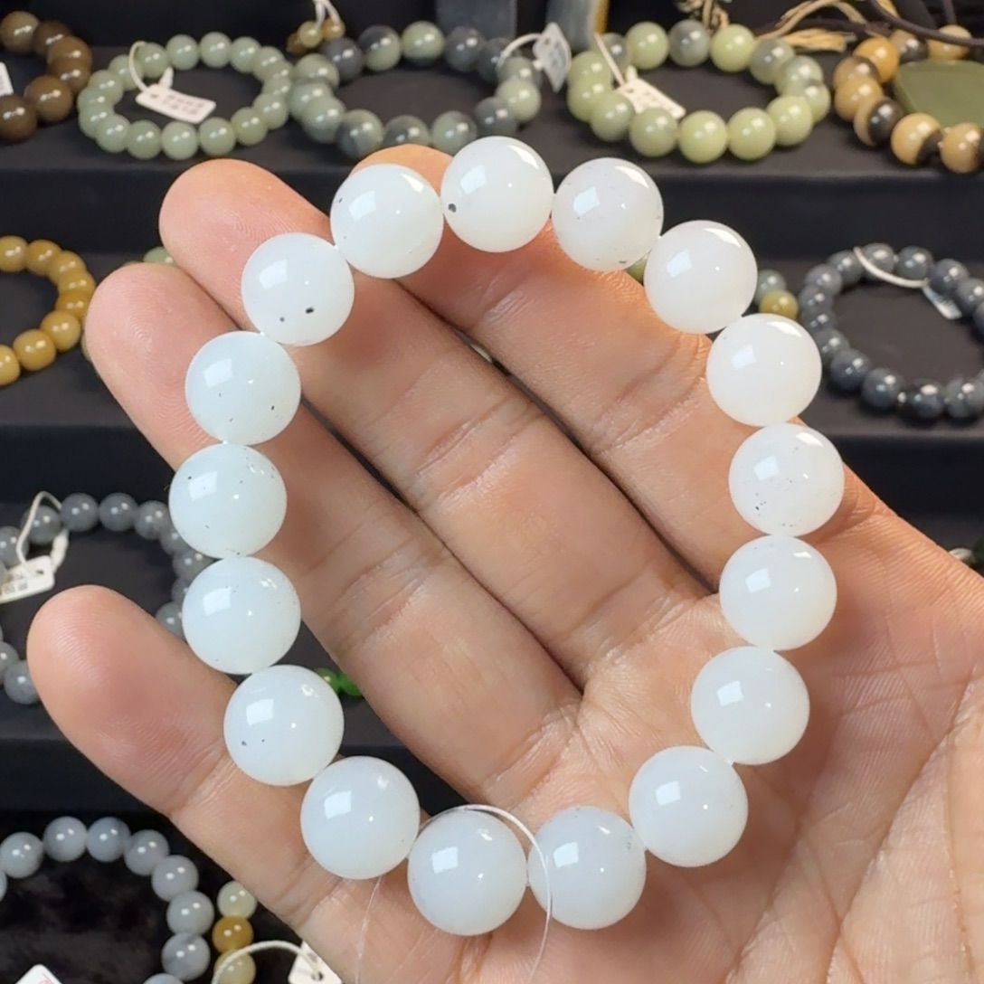 和田玉未镶嵌手链（NGTC国检证书）新疆和田黑山青花卡12 大精品