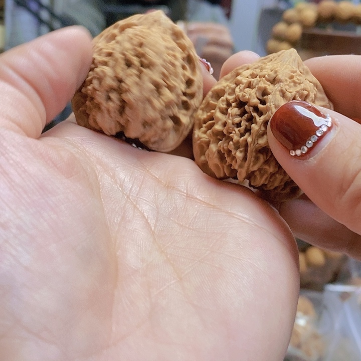 【闪购商品】文玩核桃把件39满天星