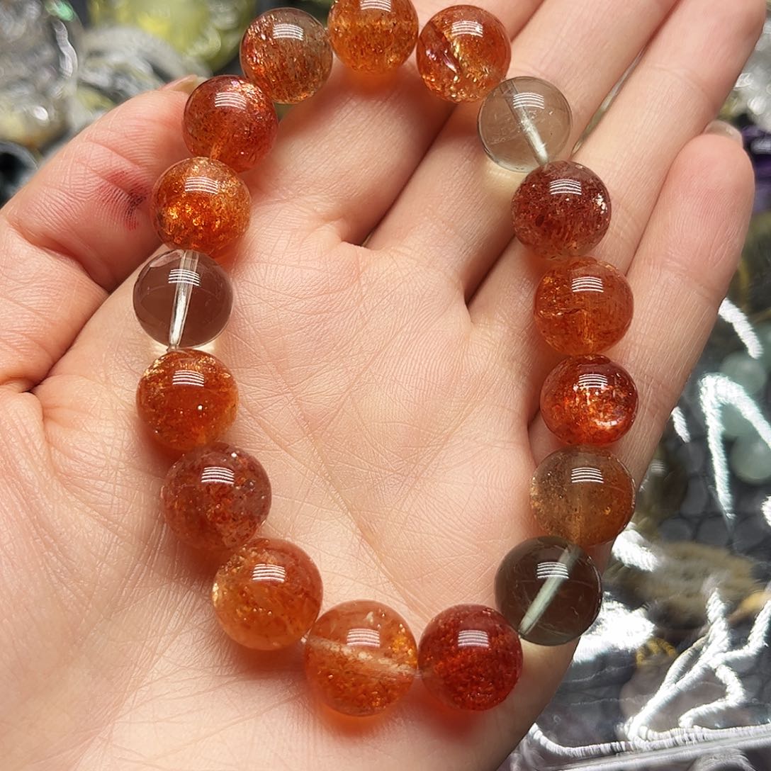 未镶嵌颈饰水晶?*水晶