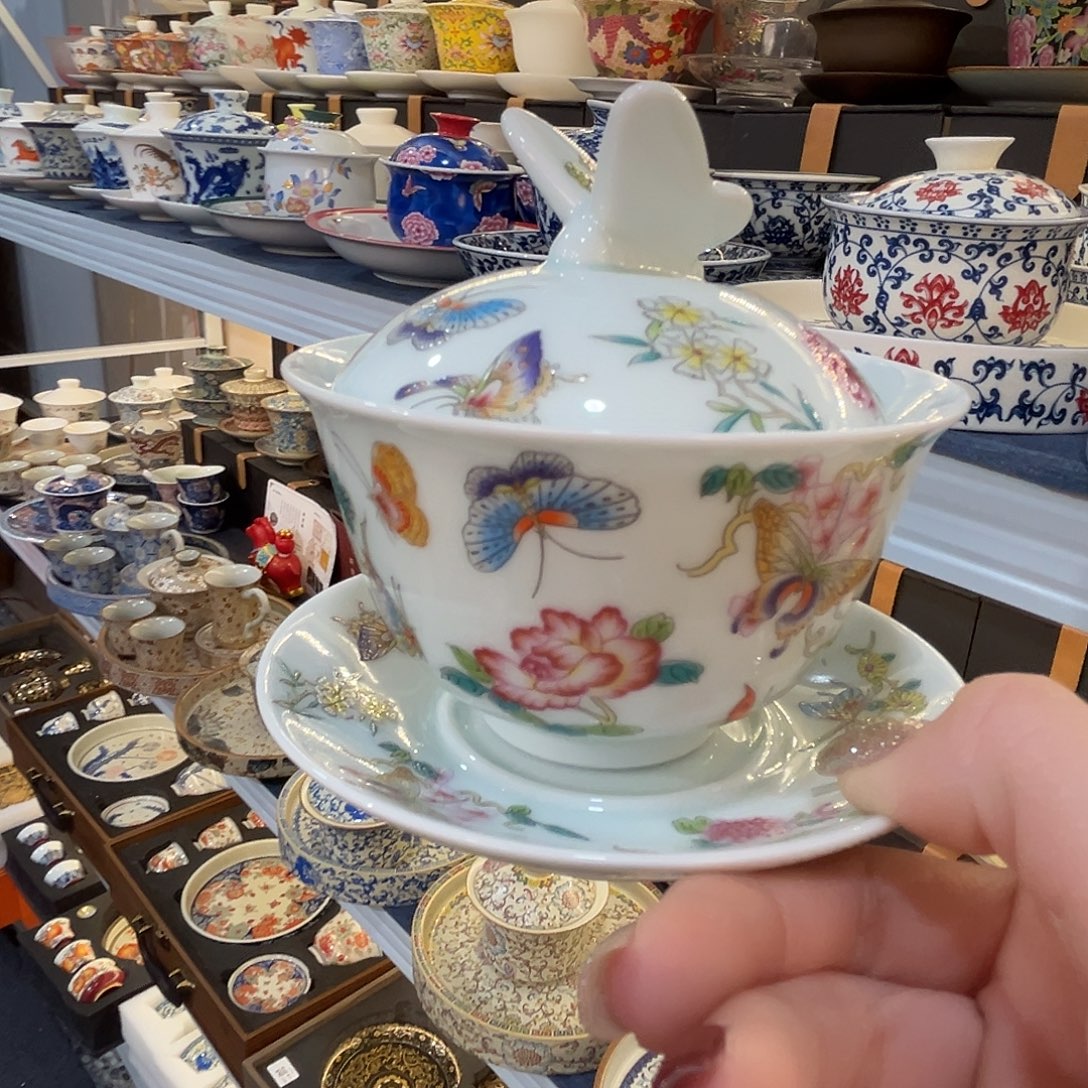 这些盖碗很漂亮！！！！