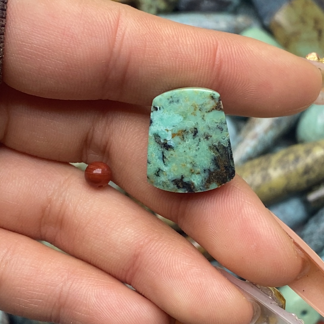 南红玛瑙未镶嵌珠宝奇石