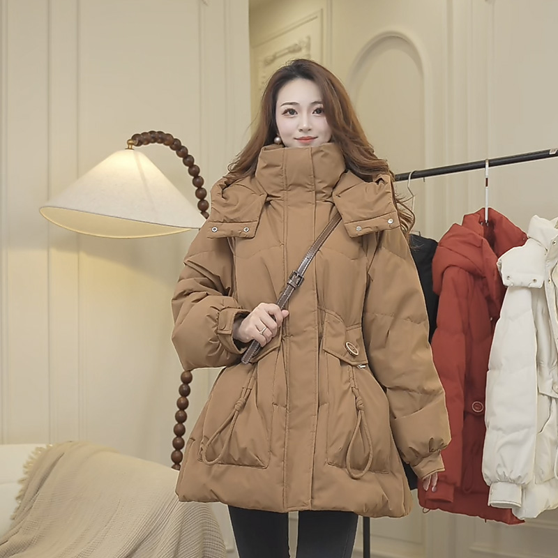 大纽扣韩版冬季羽绒服短款外套女百搭保暖加厚显瘦收腰气质