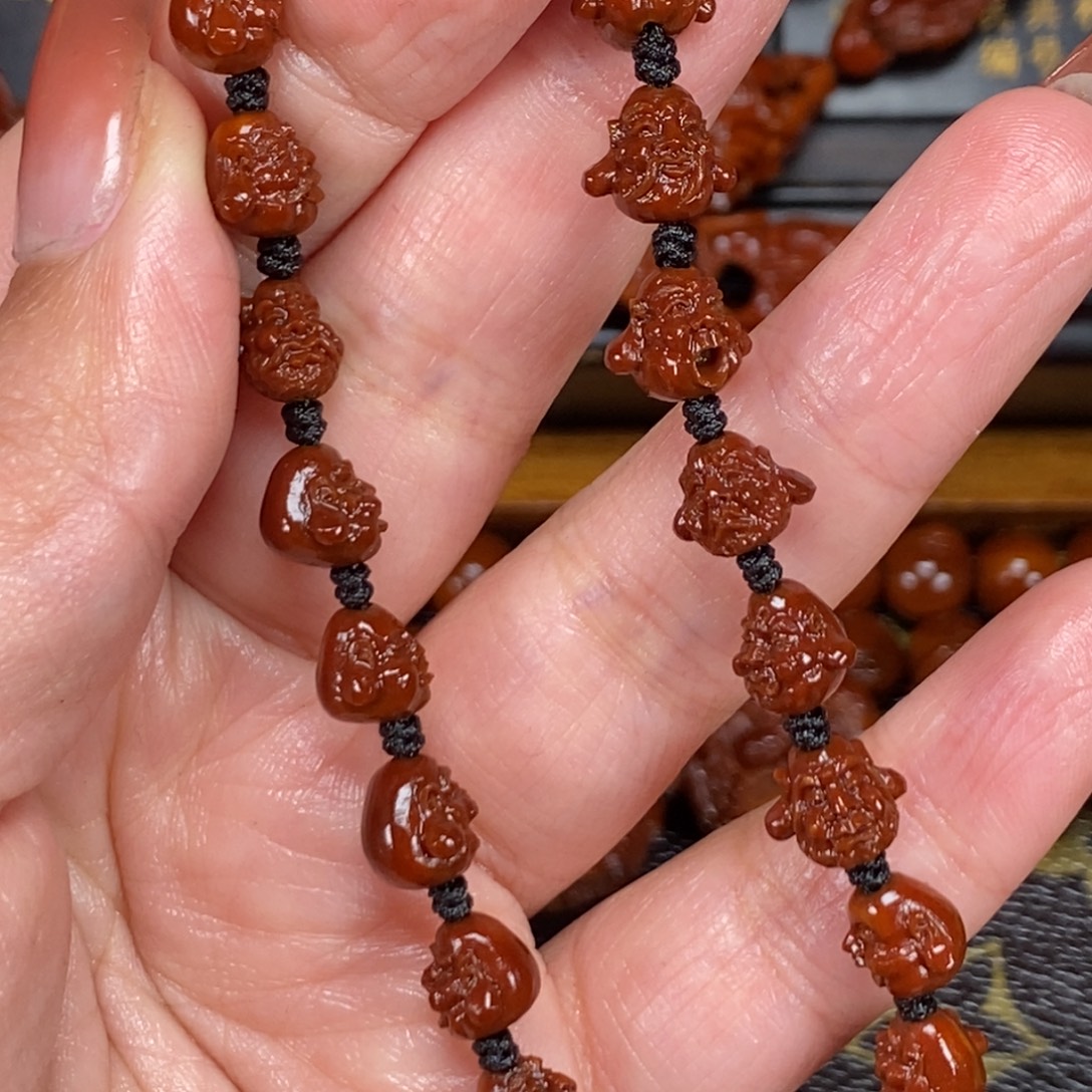 吊坠橄榄核核尖十八罗汉111