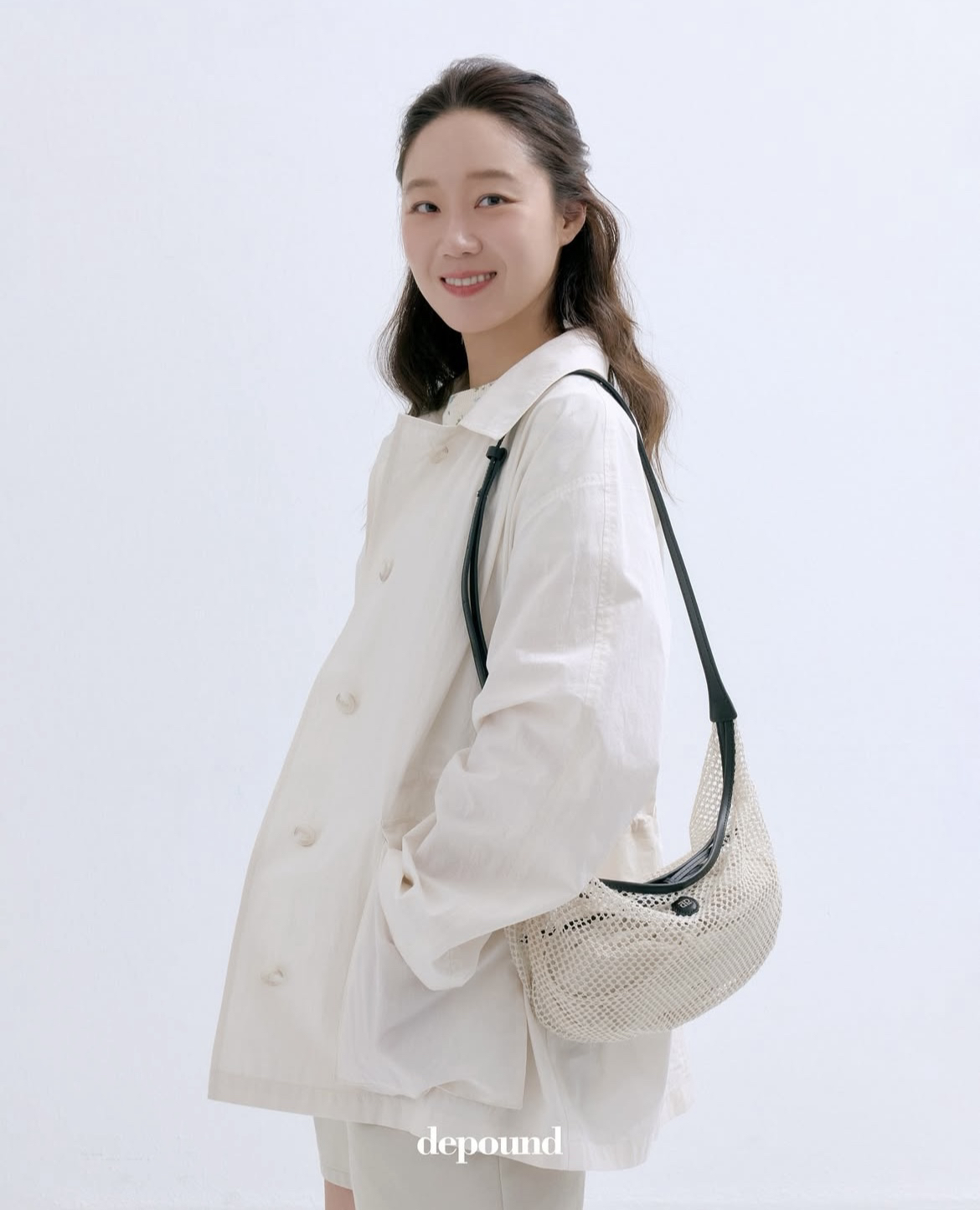 闪闪兒 领先柜柜 韩国设计师Dp 25夏季 轻薄百搭翻领风衣9039