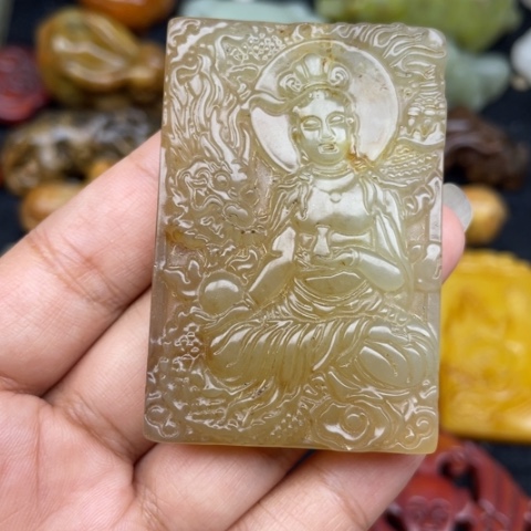 蛇纹石玉未镶嵌颈饰39