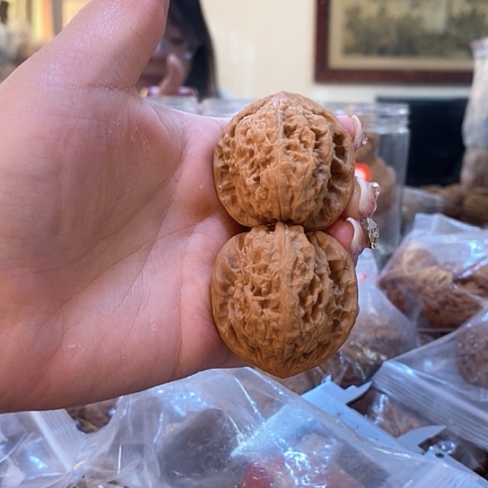 文玩核桃吊坠39石头有修