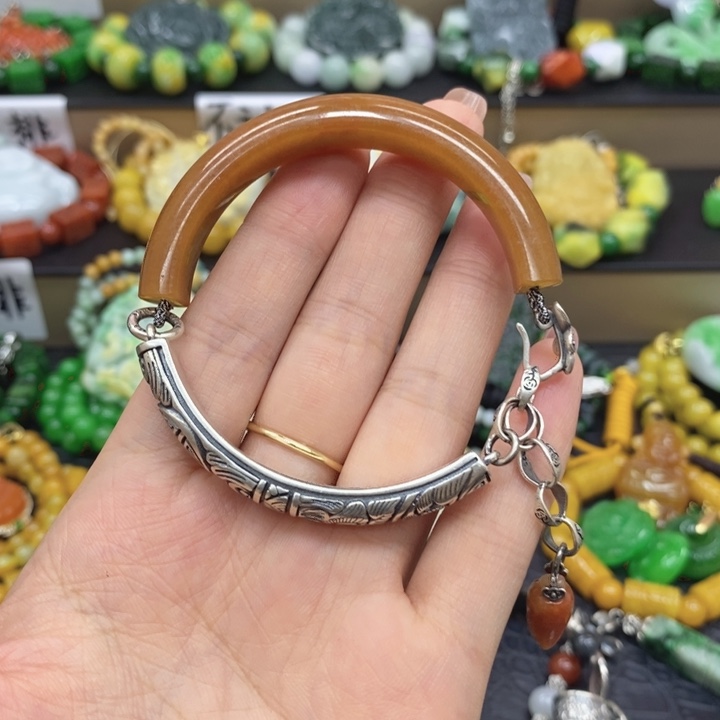 晓***萌翡翠手镯未镶嵌手镯8