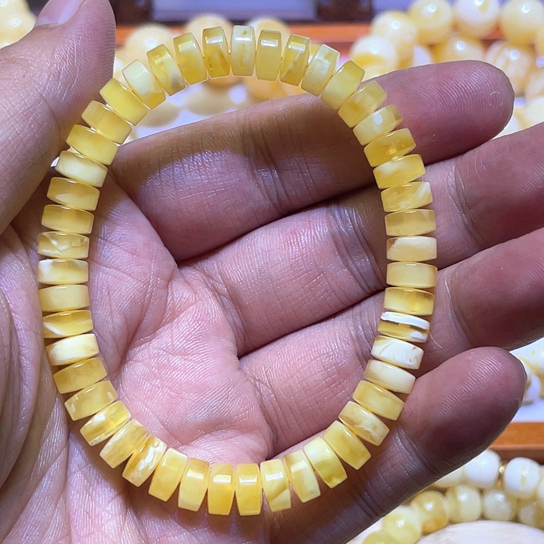 未镶嵌蜜蜡手串8mm金瓷白带拉丝