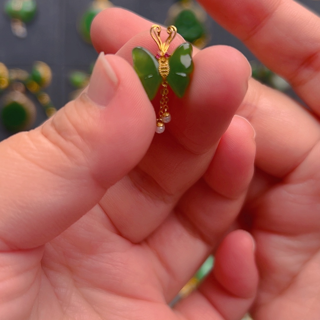 和田玉（碧玉）18K金镶嵌吊坠(不含链)