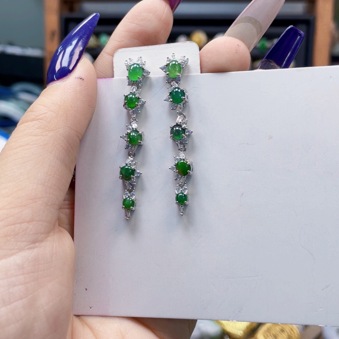 翡翠手镯未镶嵌天然翡翠Ａ货