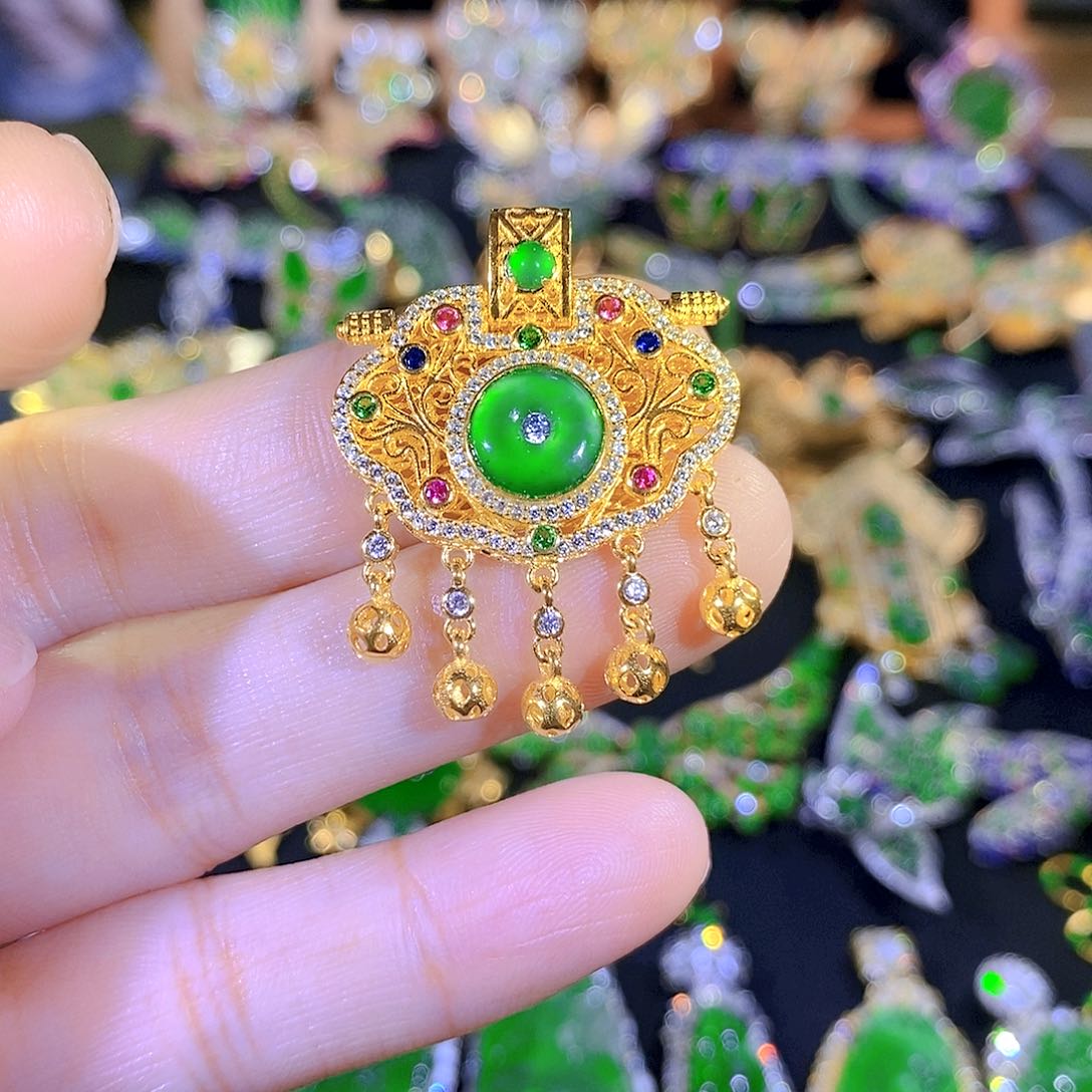 吊坠(不含链)银S925镀金镶嵌翡翠