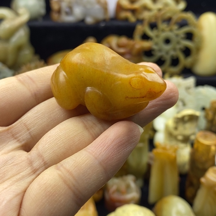 蛇纹石玉颈饰未镶嵌7