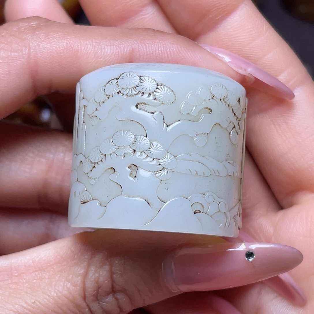 【闪购商品】未镶嵌和田玉挂件卡**尔