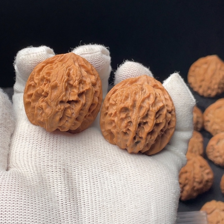 与***泽文玩核桃吊坠38苹果