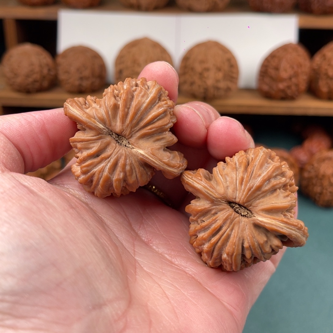 把件文玩核桃42.5尺平谷一代四座楼