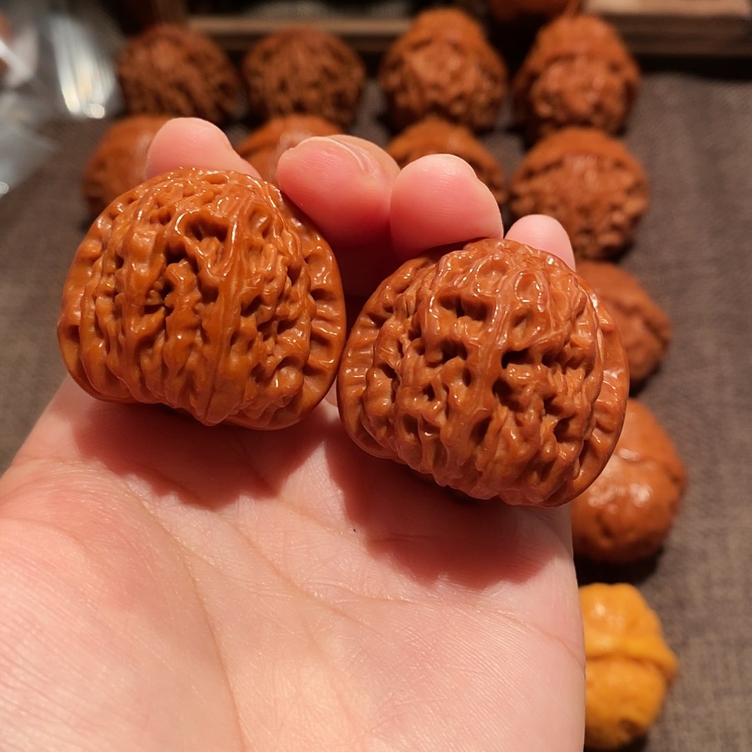 文玩核桃吊坠35白狮子1282