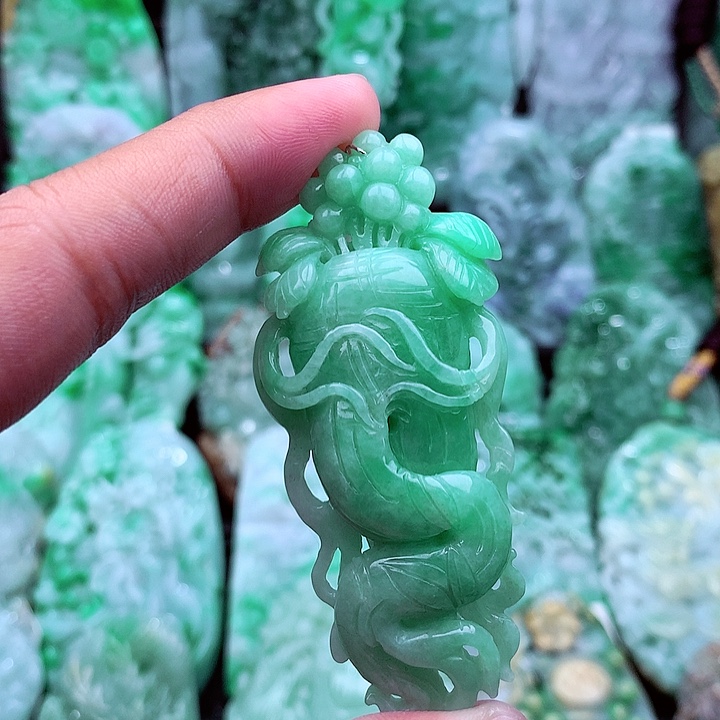 翡翠吊坠(不含链)未镶嵌