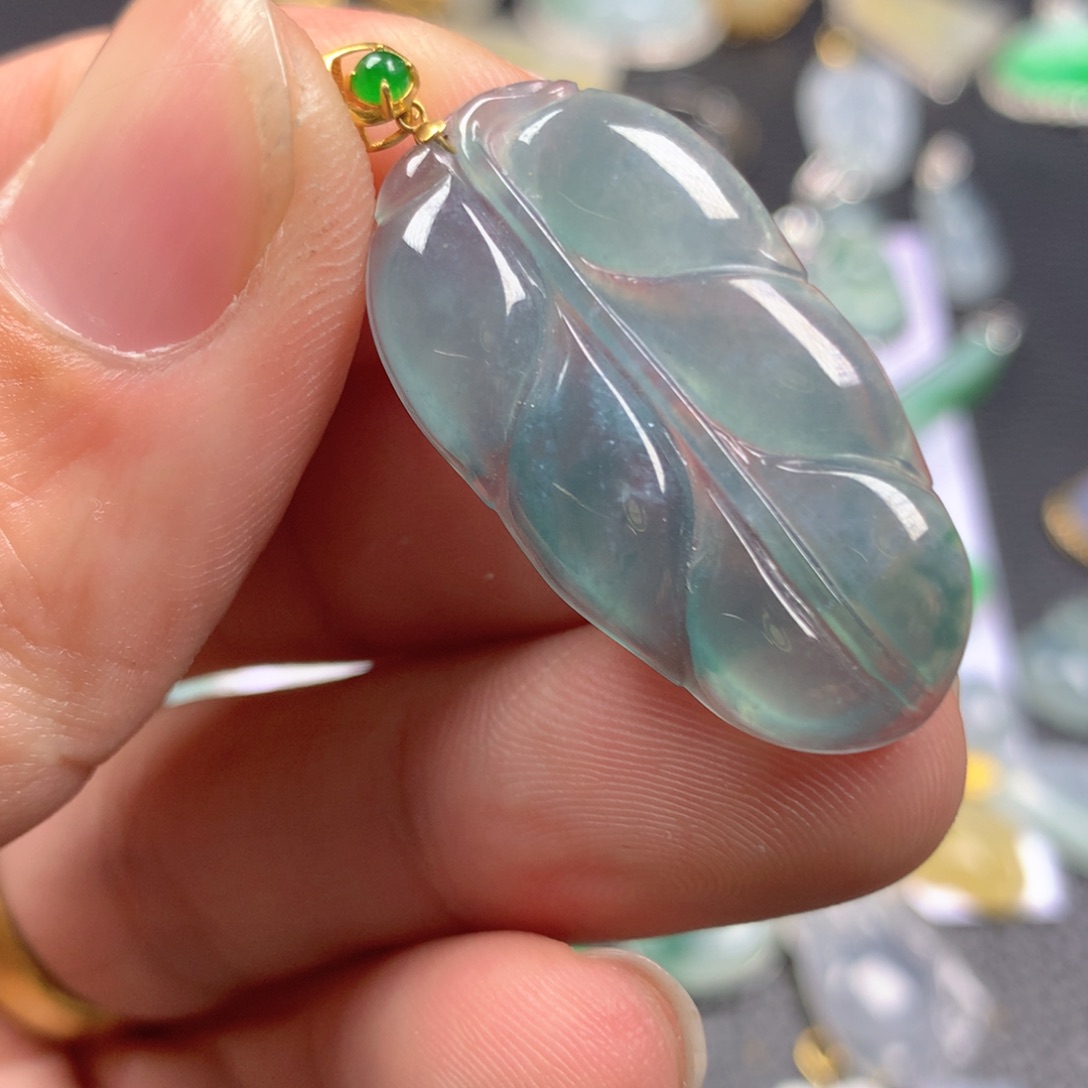 【闪购商品】翡翠颈饰18K金镶嵌翡翠