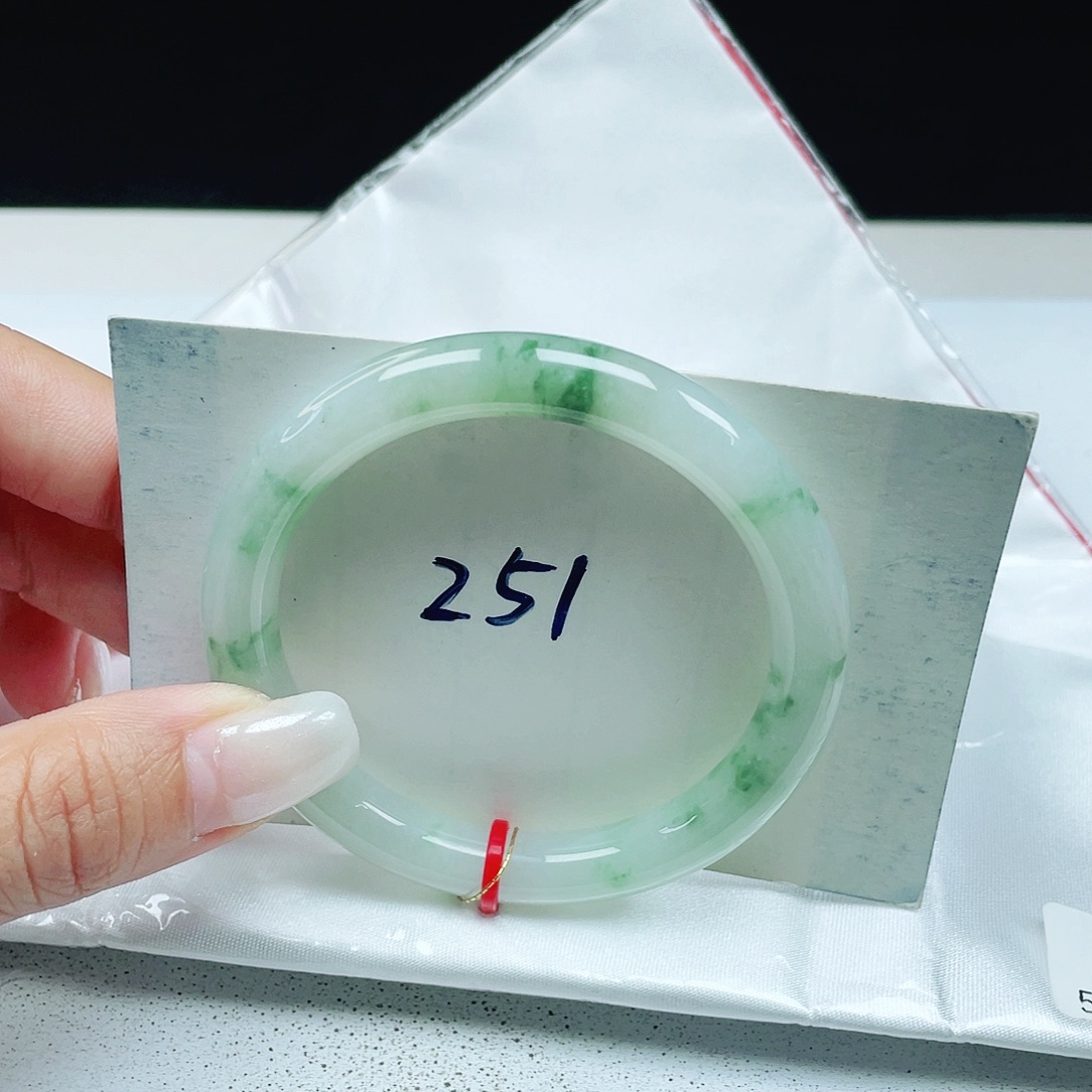 翡翠未镶嵌手镯 圆条51