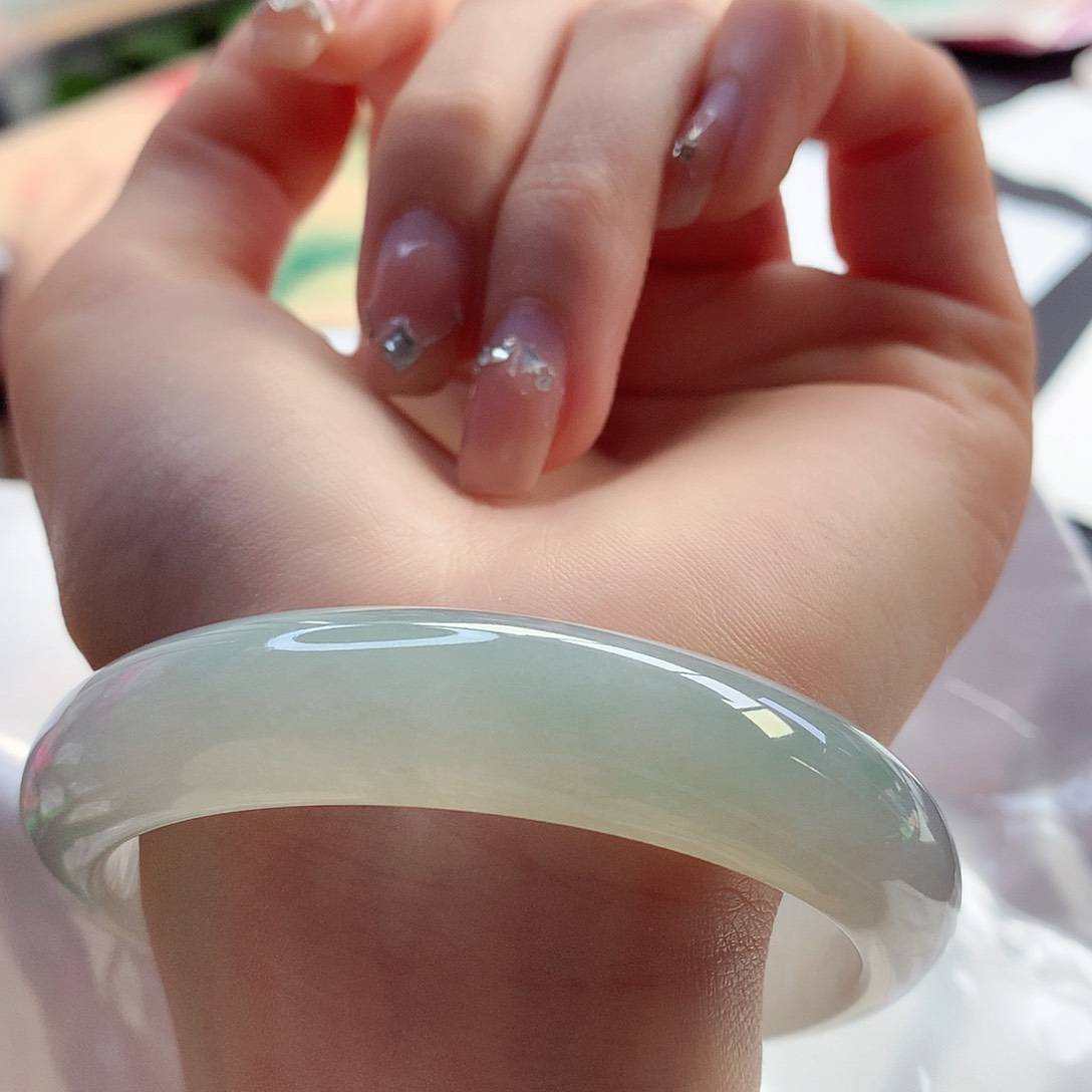 翡翠手镯未镶嵌天然翡翠58-59香槟底果冻底色种均匀小众款