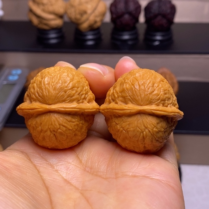 文玩核桃把件太阳系元宝3