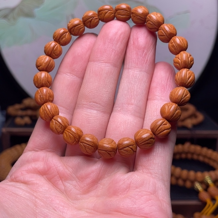 桃核手串9+玉龙脊手串