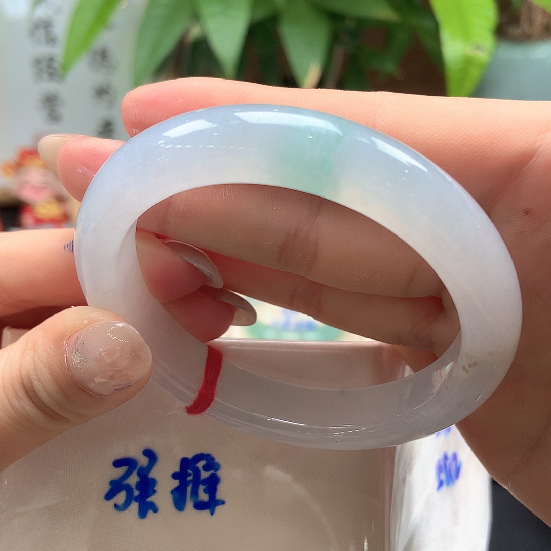 翡翠未镶嵌手镯白冰飘绿洒金10号