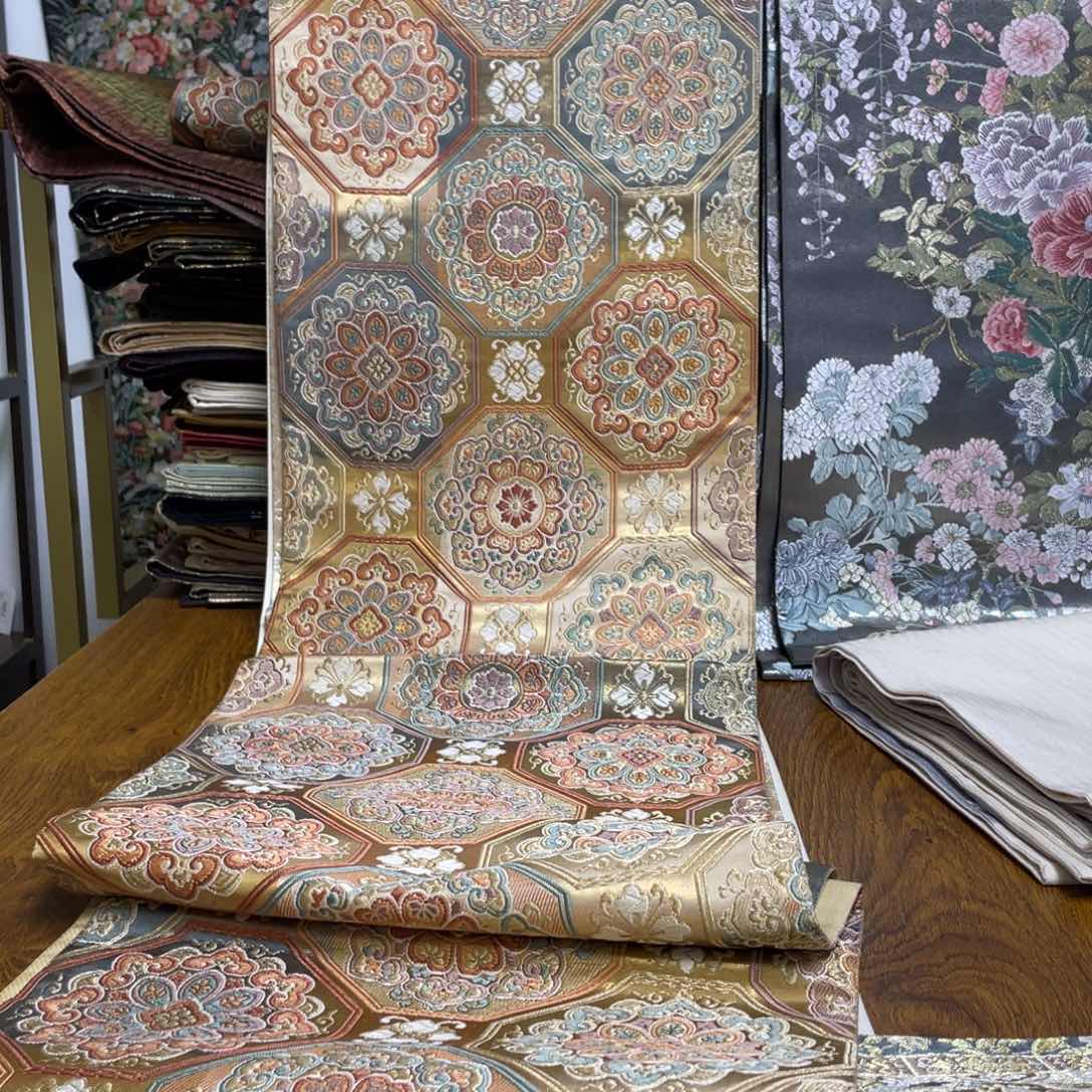 织绣酿*风织锦缎，织锦缎