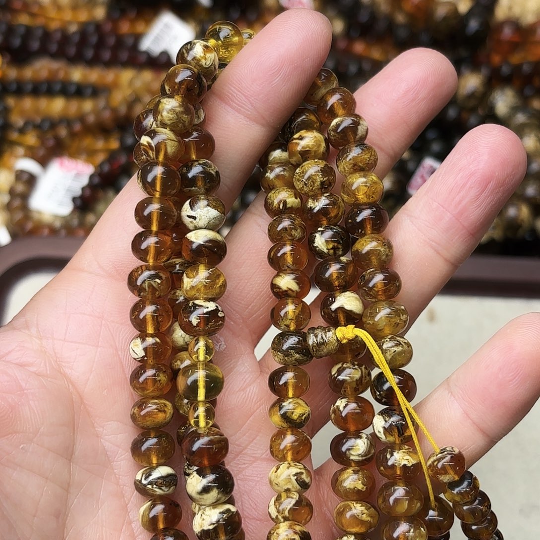 阿***哈琥珀未镶嵌裸石八90593