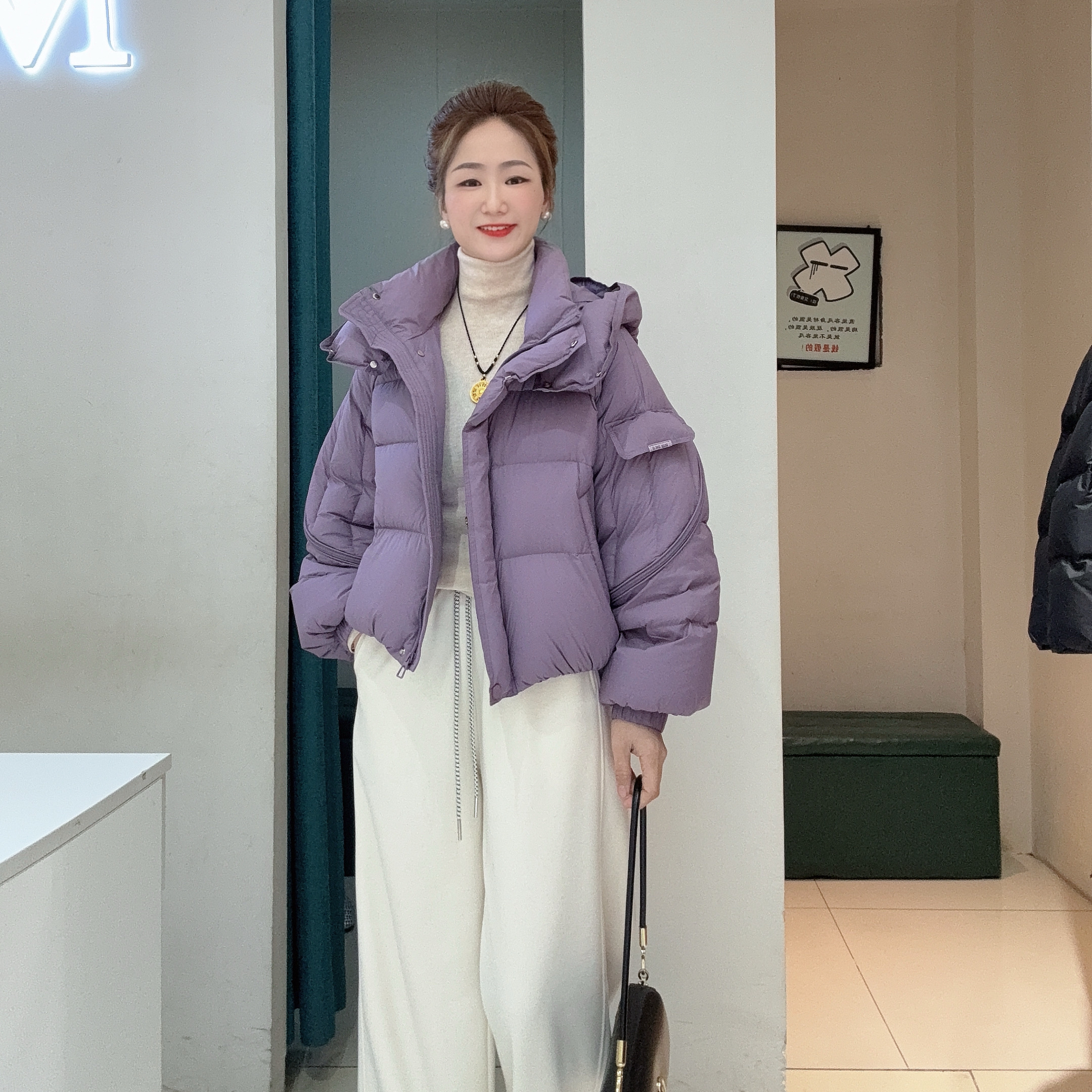 2025年冬季国标白鸭绒保暖显瘦韩版宽松短款连帽女