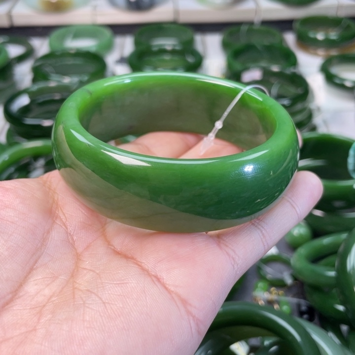 和田玉（碧玉）手镯未镶嵌