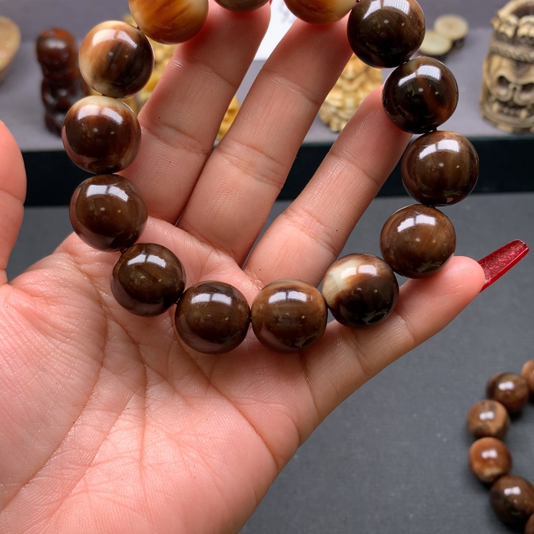 驼骨把件好看牛角