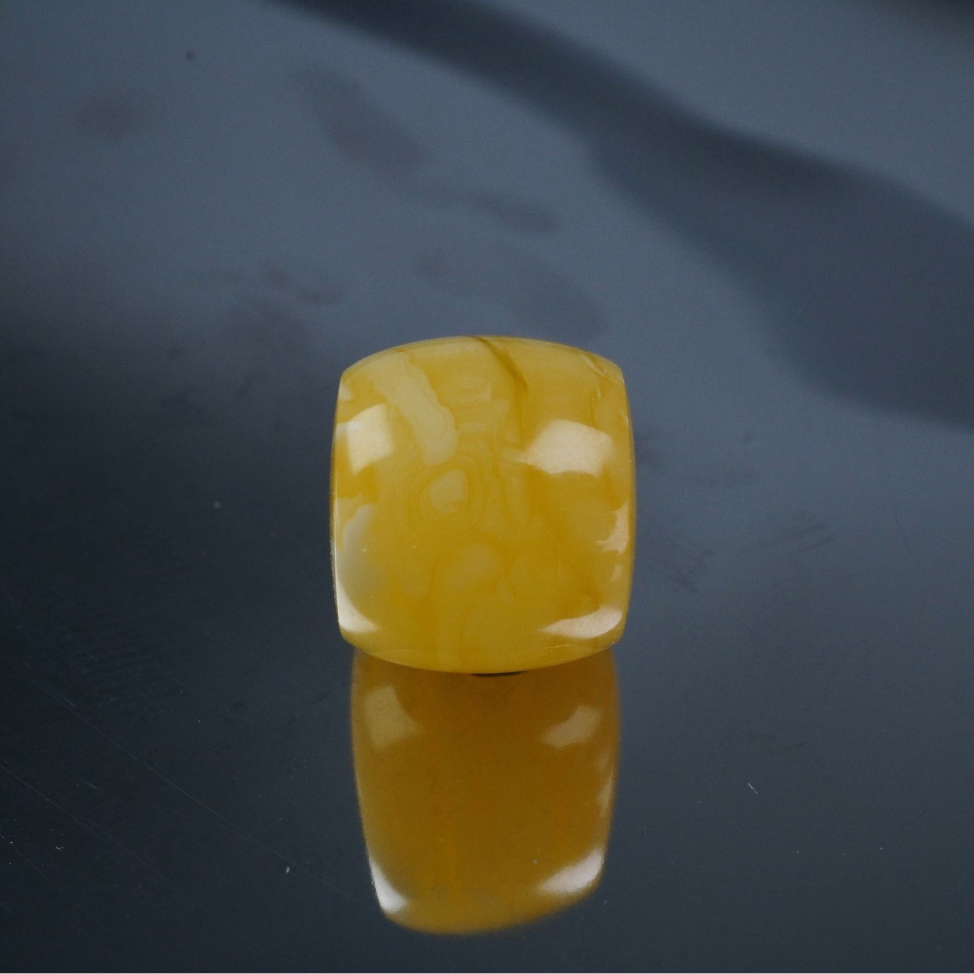焦皮满妖花直切配珠尺寸10.6*9.4mm天然琥珀蜜蜡文玩配饰