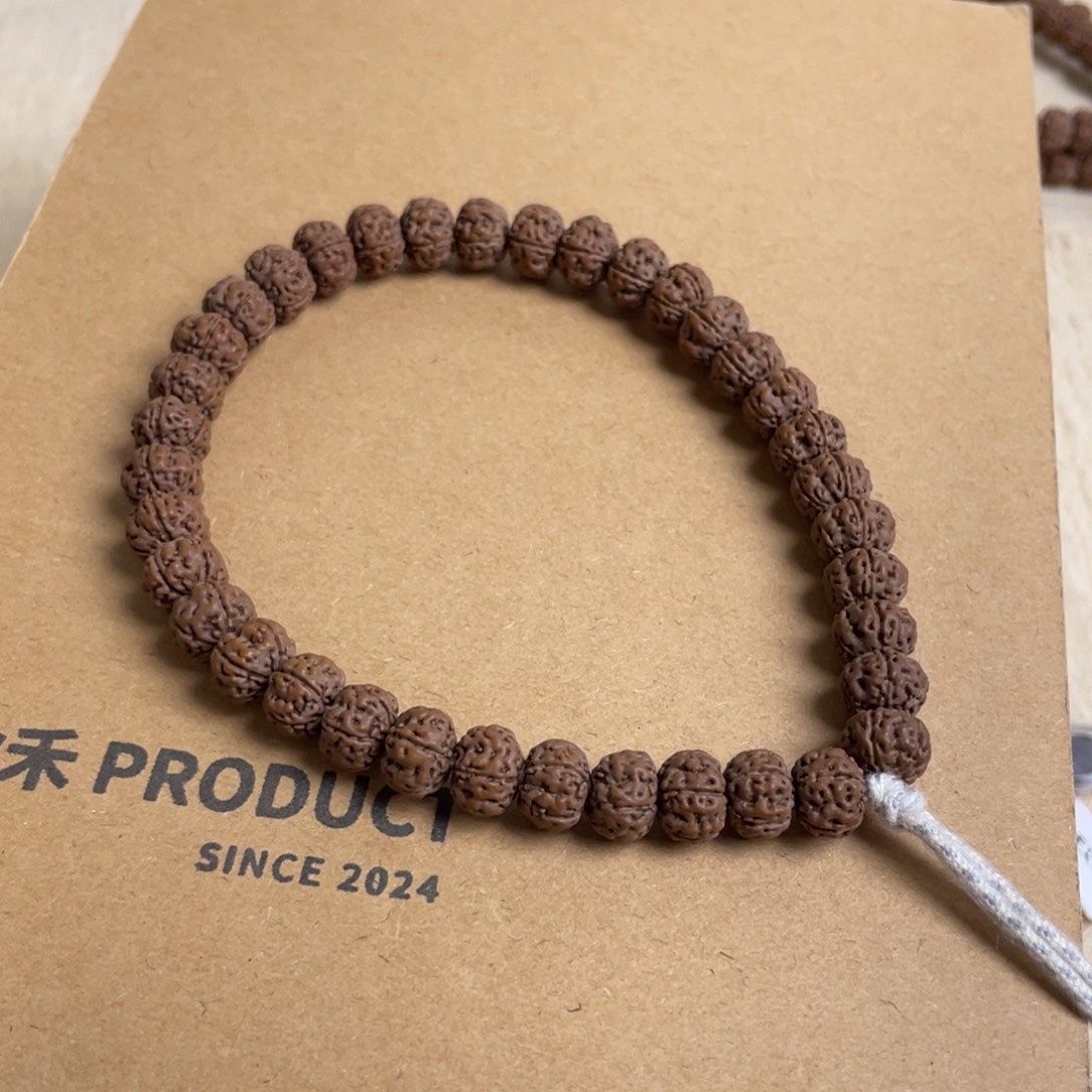 渴***水金刚菩提吊坠原生态老树王全品无黄