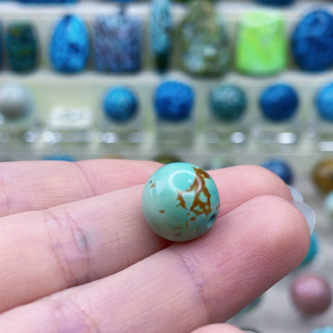 未镶嵌绿松石颈饰