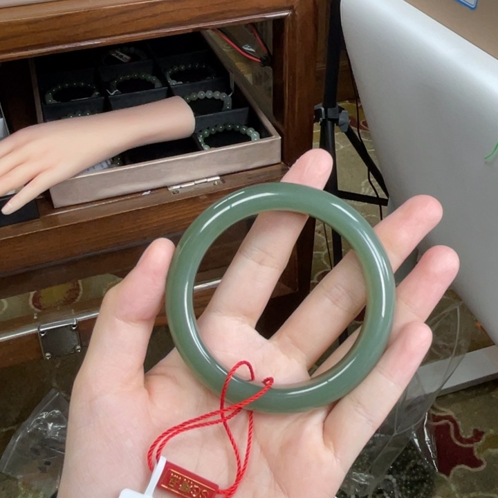 和田玉未镶嵌手镯56