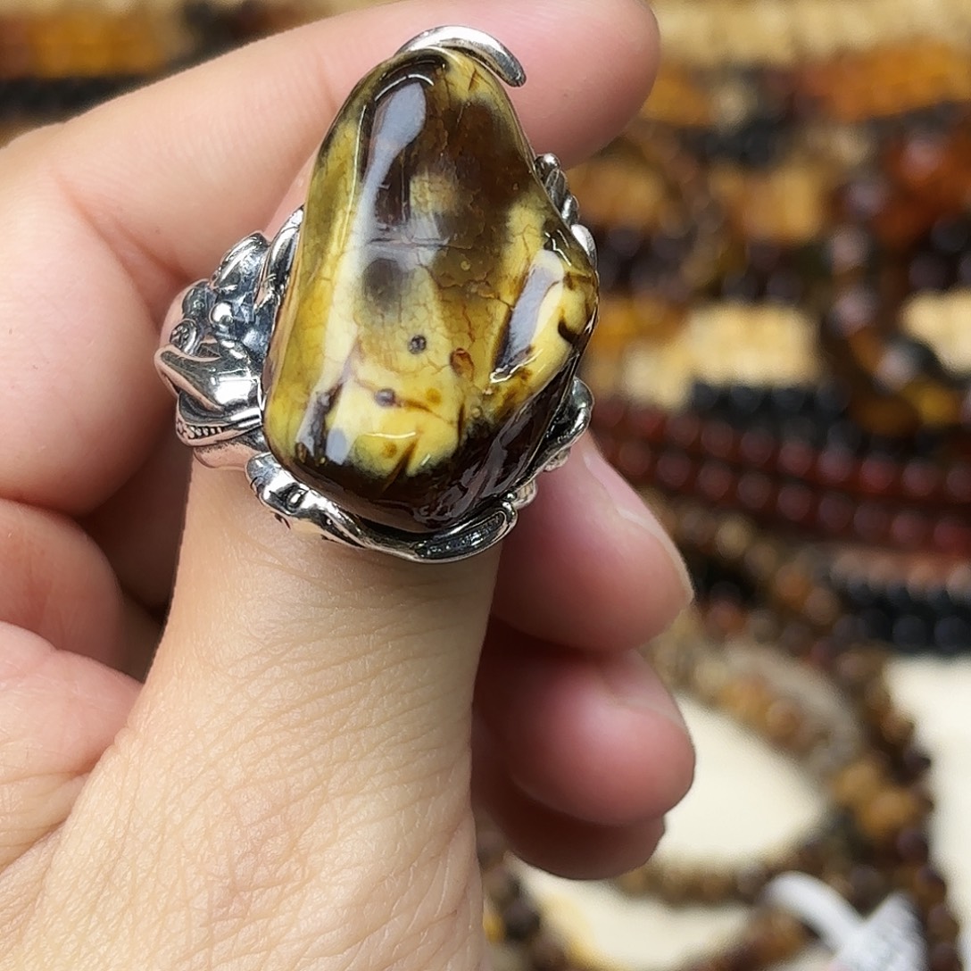 琥珀未镶嵌裸石大