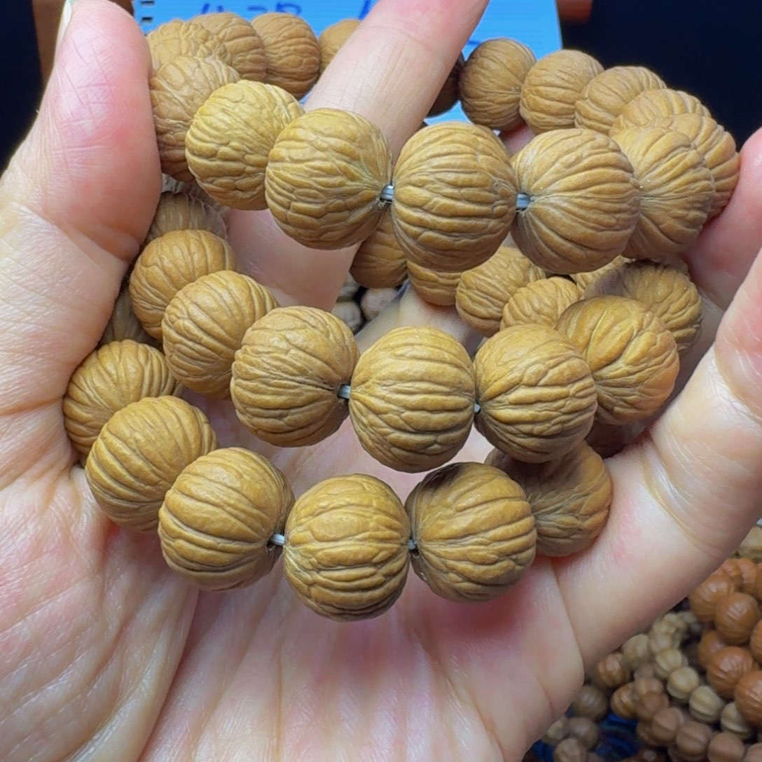 吊坠猴头核桃土豪，全品，原皮