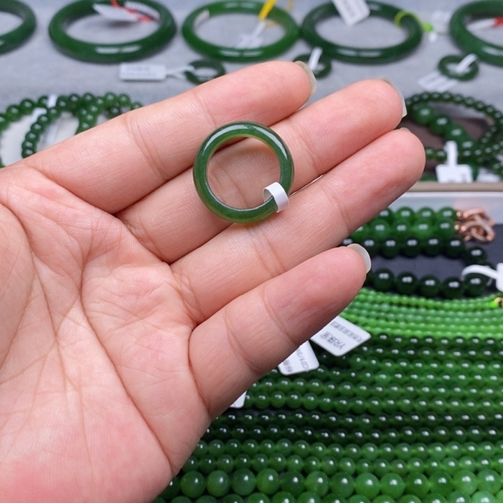 未镶嵌戒圈和田玉（碧玉）赵*婷17