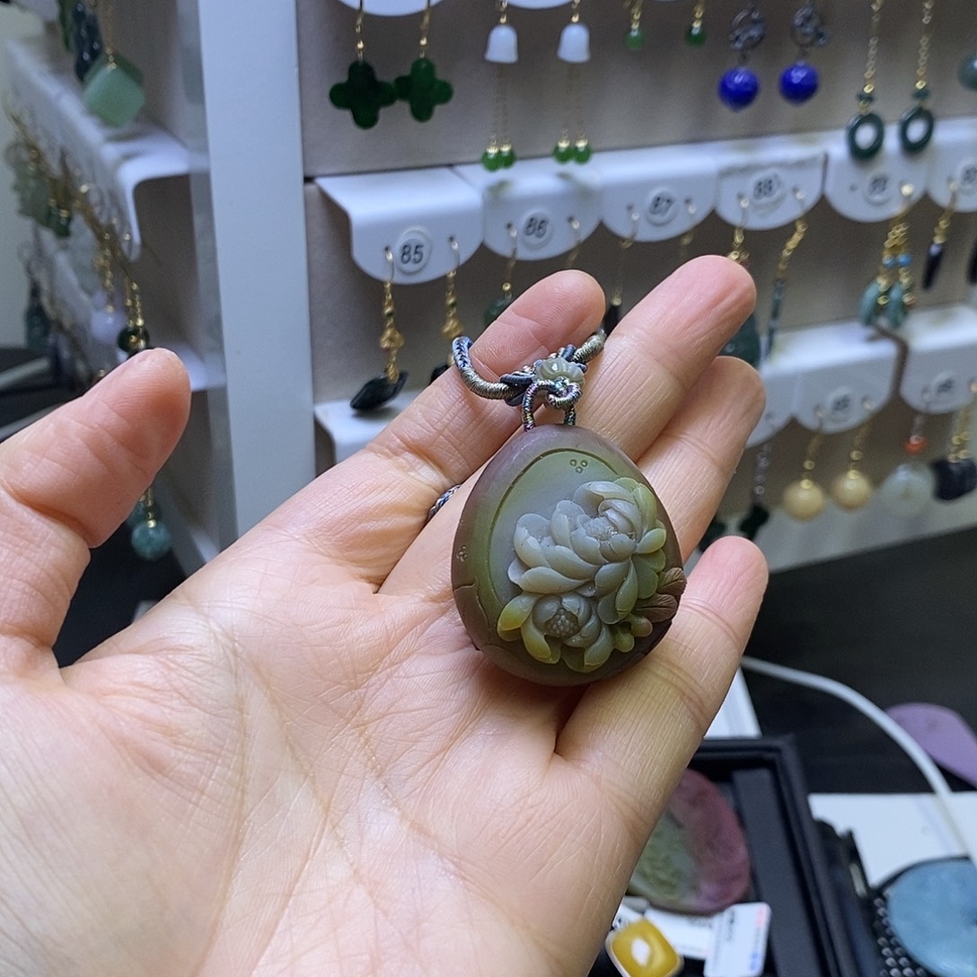 玛瑙/玉髓未镶嵌颈饰